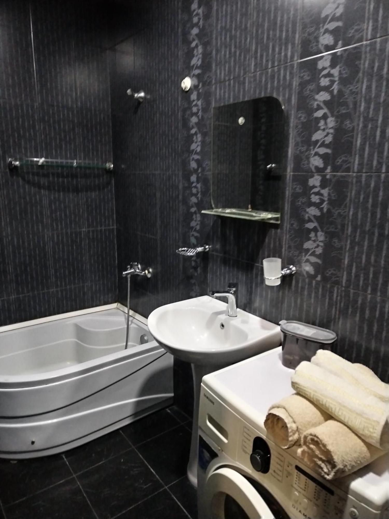 Apartament Nash Dom Tbilisi Zewnętrze zdjęcie
